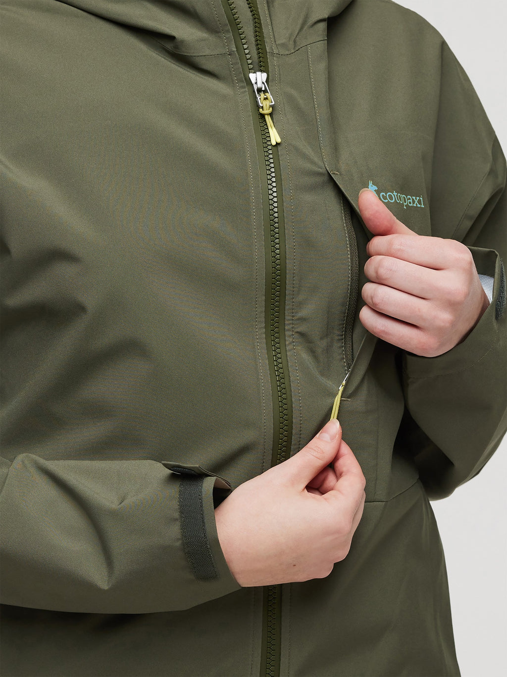Cotopaxi Womens Cielo Rain Jacket