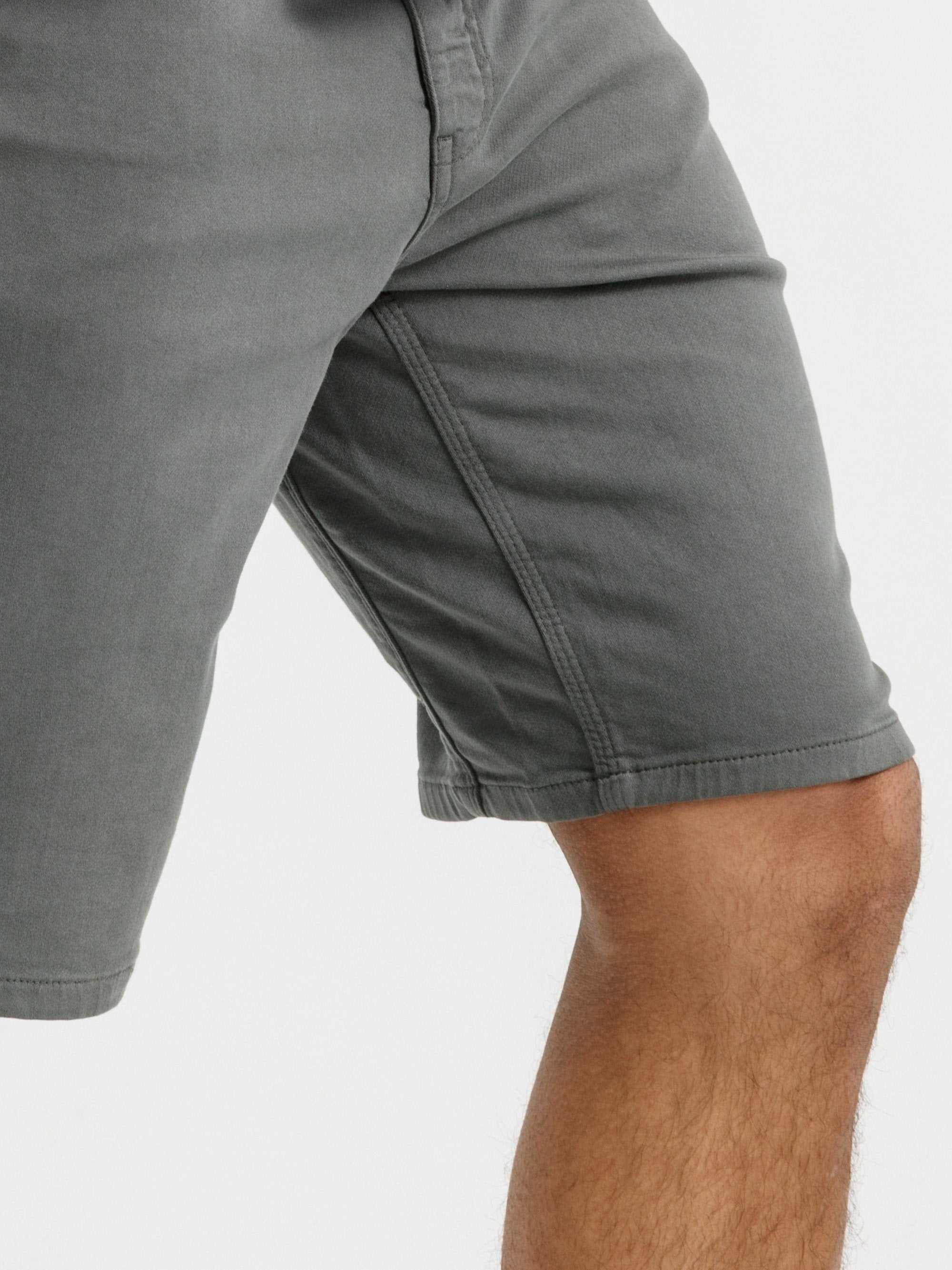 Duer Mens No Sweat Relaxed Shorts