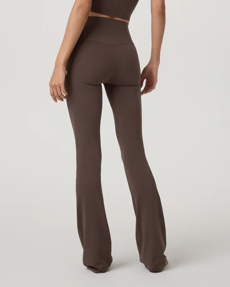 Vuori AllTheFeels™ Slim Flare - Women's